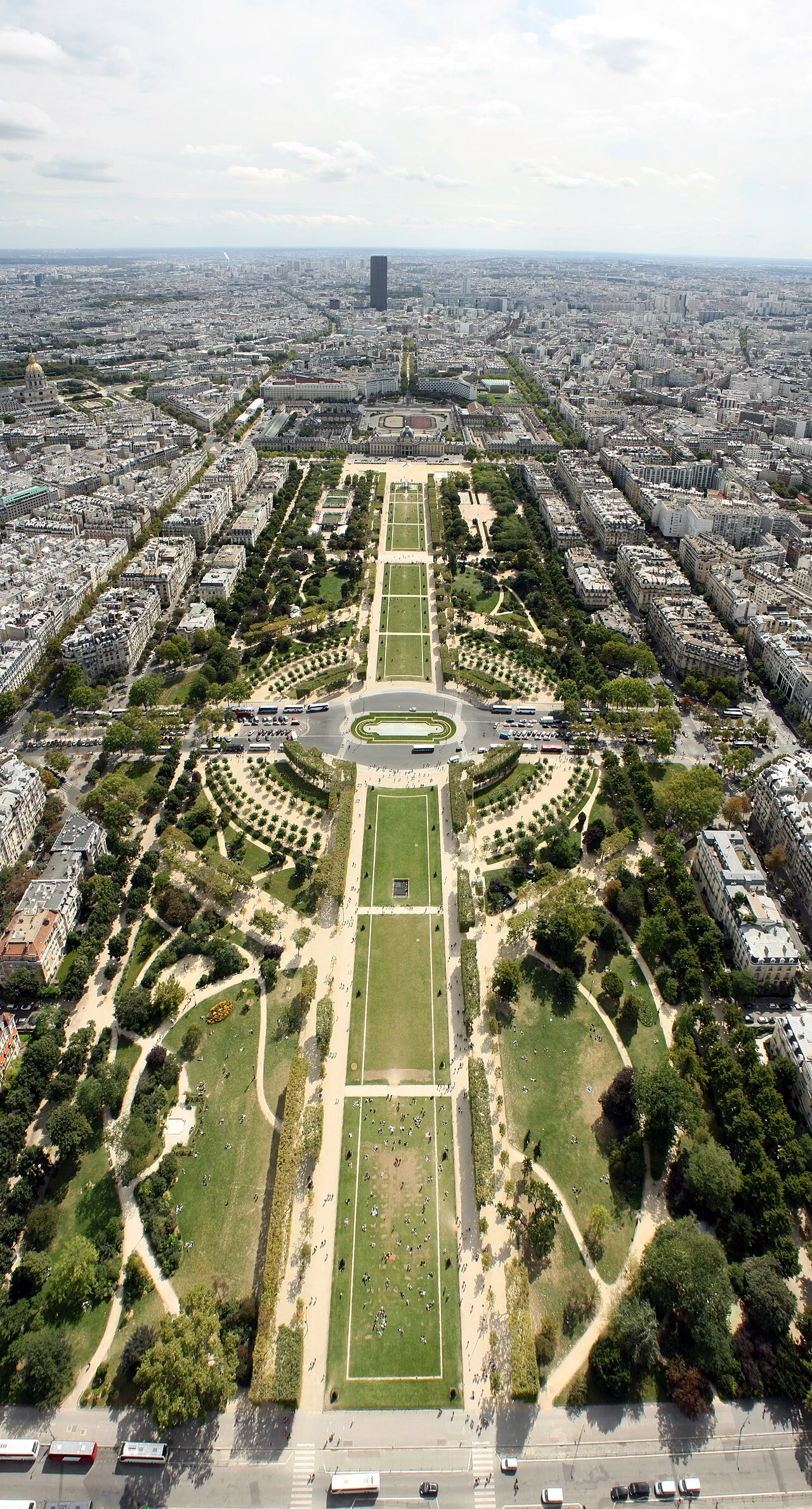 Champ de Mars & Mur pour la Paix